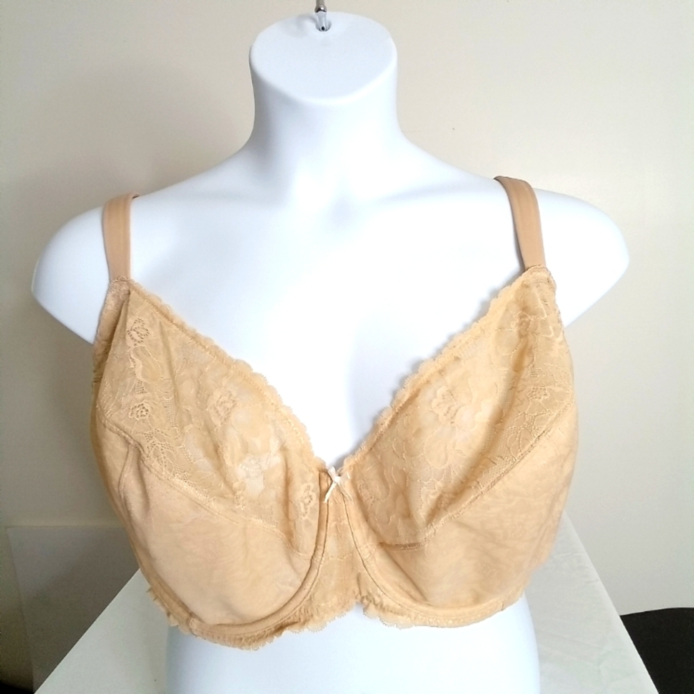 Cacique Lace Bra in Beige